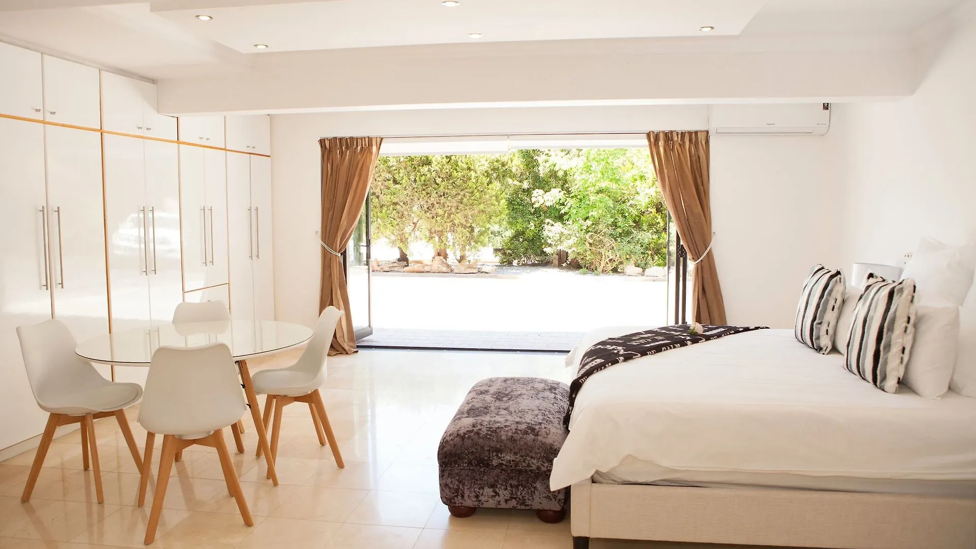 Purple Rayn Boutique Hotel Cape Town