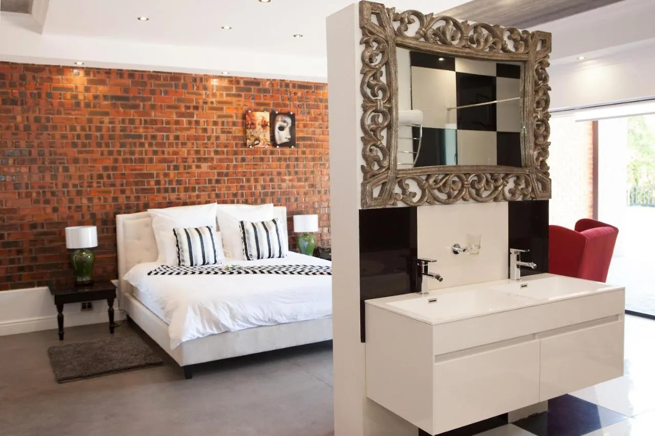 Purple Rayn Boutique Hotel Cape Town